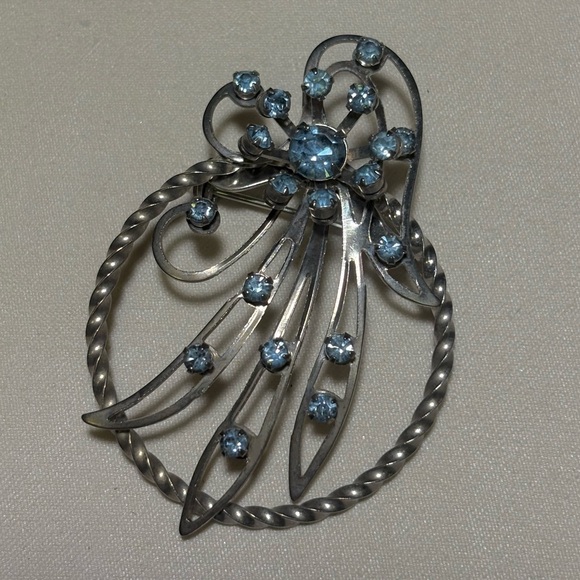 Vintage Jewelry - Vtg Fancy Silver Light Blue Rhinestone Brooch
